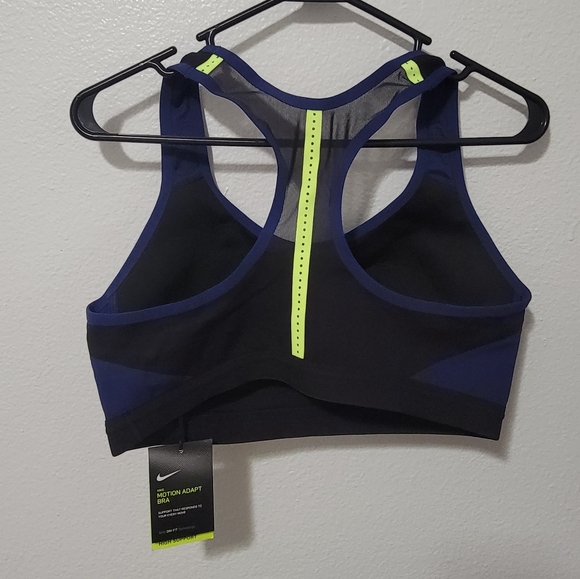 Nike sports bra - Picture 2 of 3